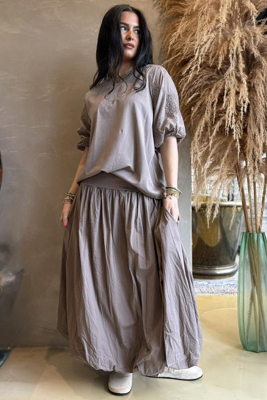 Atik Bubble Sleeve Top Mocha 